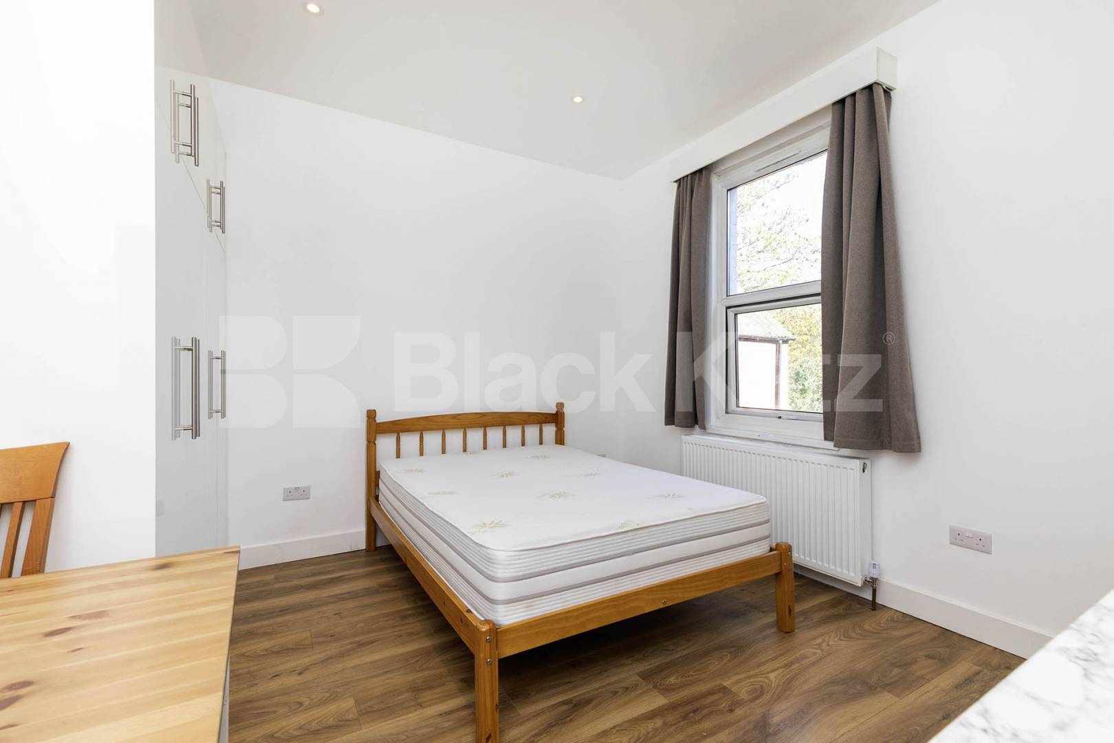			Studio Apartment, 1 bath, 1 reception Apartment			 Ash Grove , Cricklewood (Inclusive of Council tax, Gas+ Water)